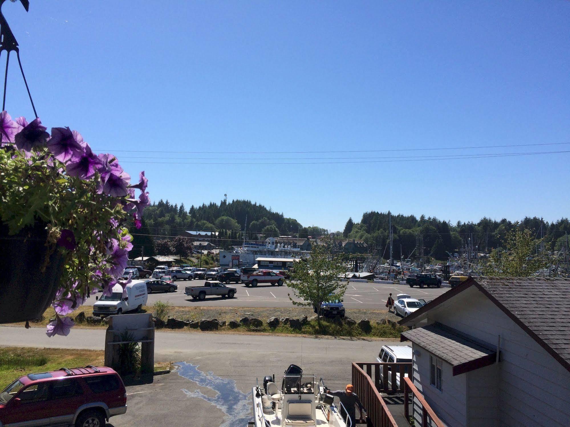 Island West Resort Ucluelet Exterior photo