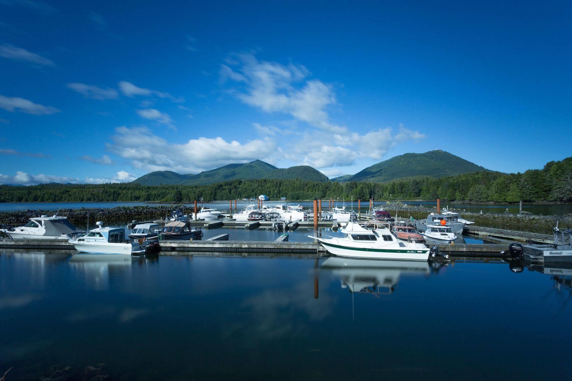 Island West Resort Ucluelet Exterior photo