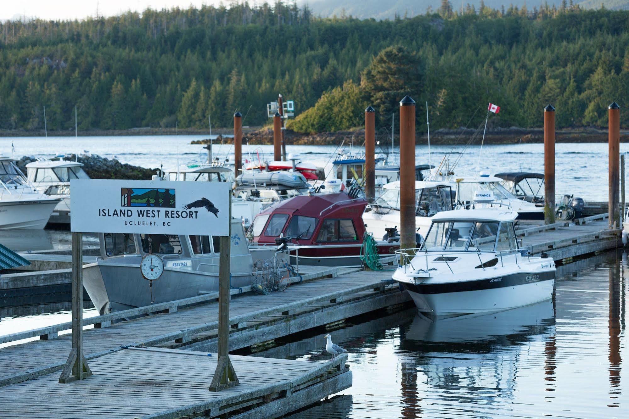 Island West Resort Ucluelet Exterior photo